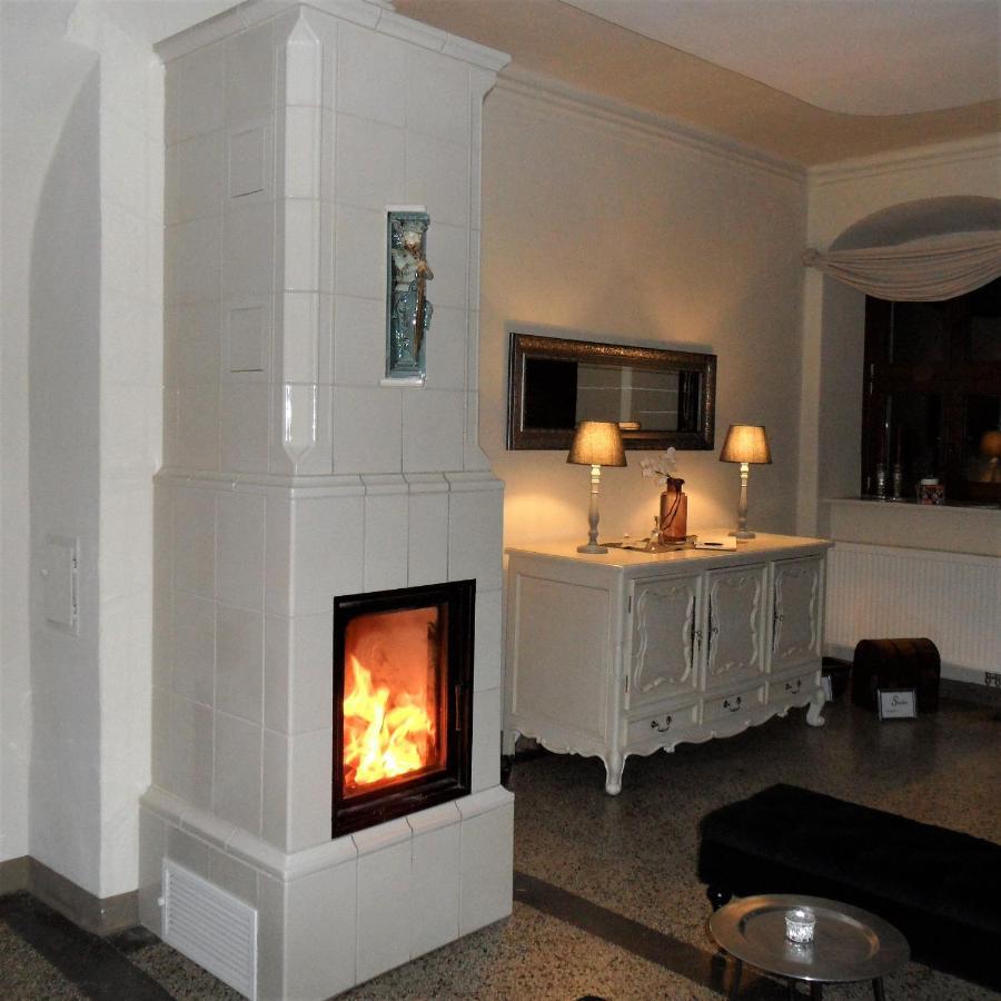 Herrenhaus Kunzwerda Bei Torgau - Aparthotel, Boardinghouse, Wohnen Auf Zeit Dış mekan fotoğraf